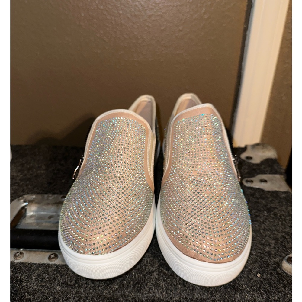Size 9 rhinestone shoes